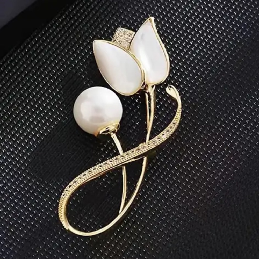 NWOT - Elegant Tulip Brooch - Picture 2 of 7
